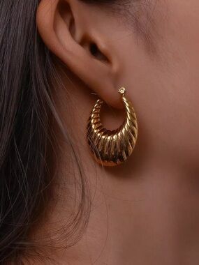18K Gold Oval Croissant Chunky Earrings